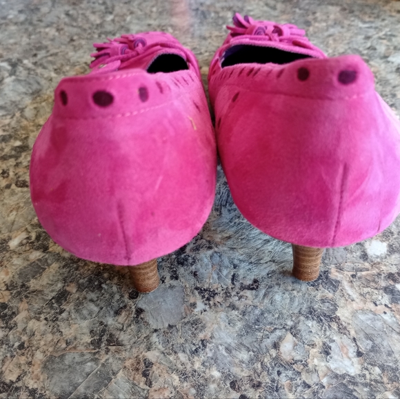 Coach Pretty In Pink Suede Tassel Kitten Heel Pumps Size 7B (04) - Picture 10 of 11